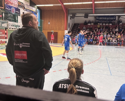 Trainer Matthias Ruckh beim Auswärtssieg in Varel